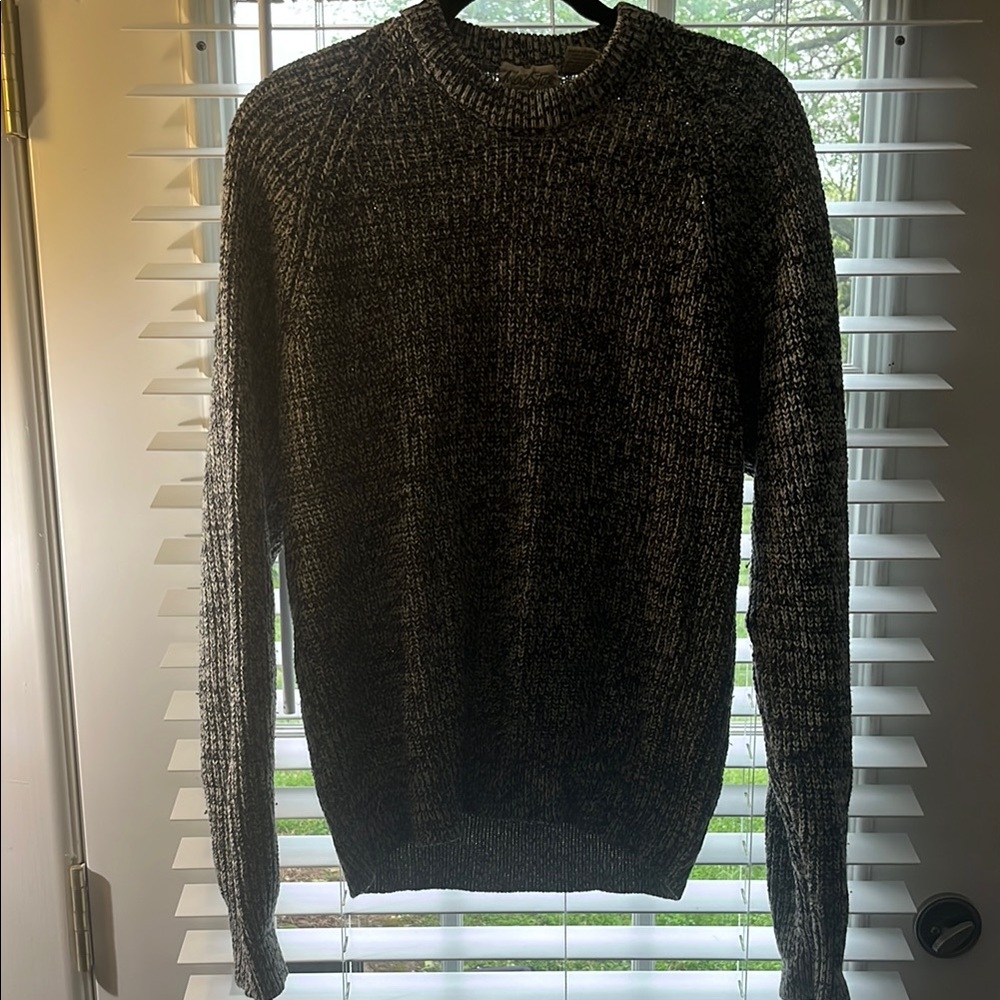 🌧️Vintage White and Grey Sweater 🌧️